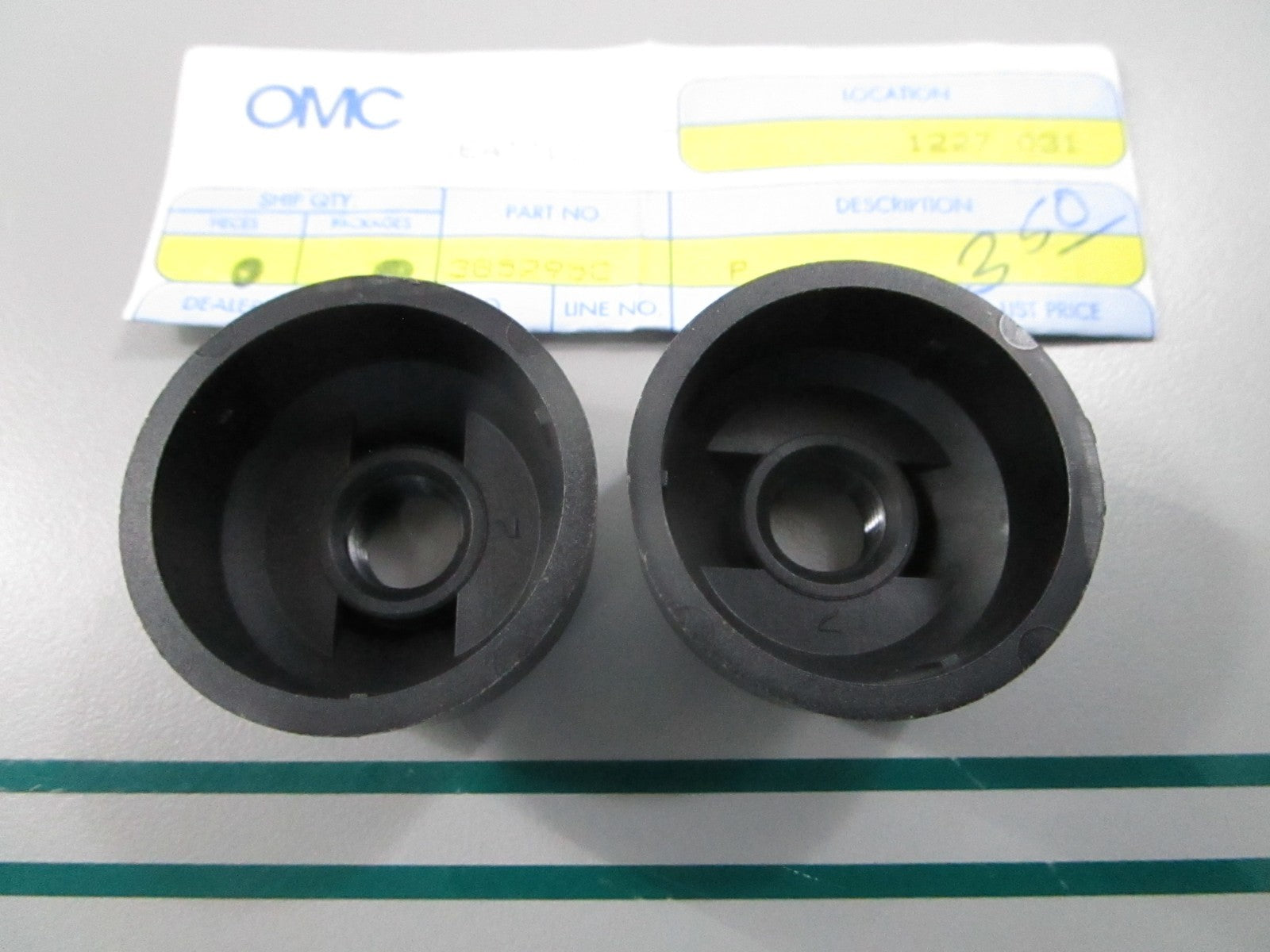 NEW OEM (LOT OF 2) 3852958 OMC Johnson Evinrude Cap 0810