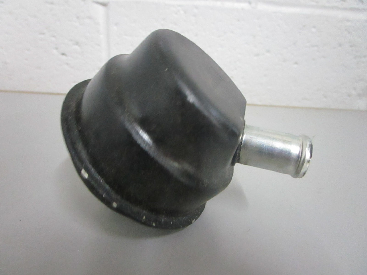 NEW OEM 41598 Mercury Quicksilver Breather 0820