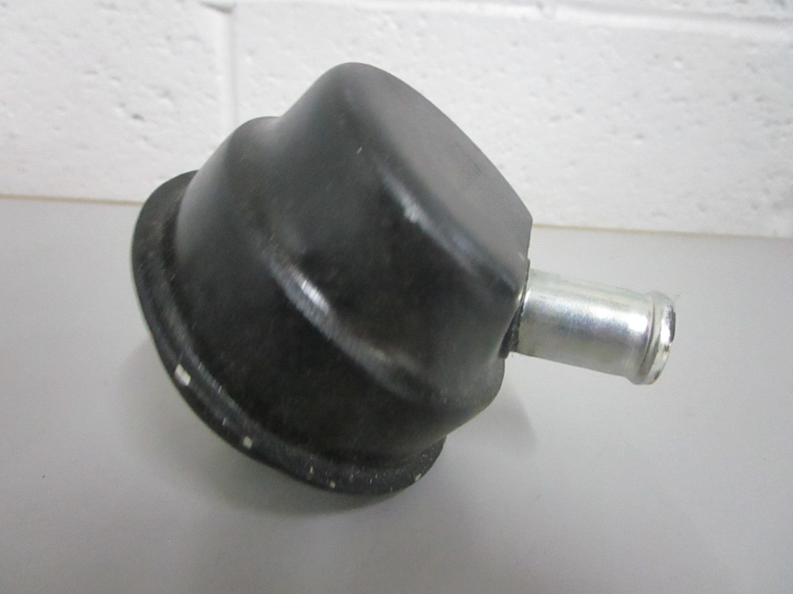 NEW OEM 41598 Mercury Quicksilver Breather 0820