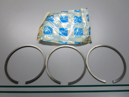 NEW OEM 378426 0378426 OMC Johnson Evinrude 3 Piston Ring Set 0810