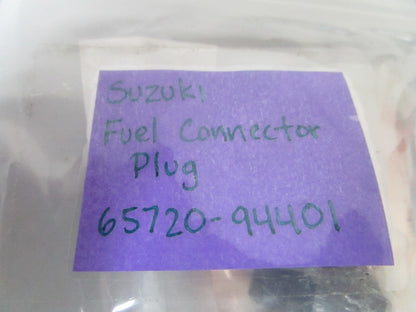 *NEW OEM* 0810 Suzuki Fuel Connector Plug 65720-94401