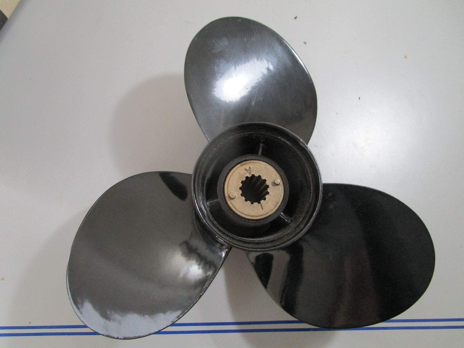 *NEW OEM* 0820 Mercury Black Max 10½ × 8 Propeller 48-42738A10