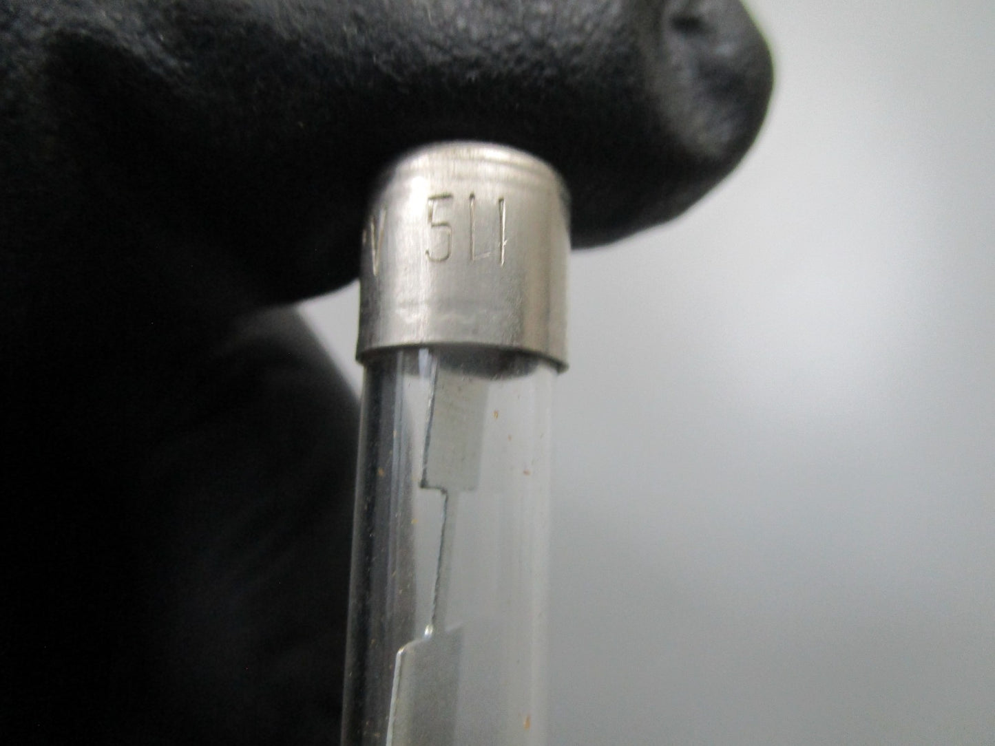 *NEW OEM* 0810 Volvo Penta Fuse 850905