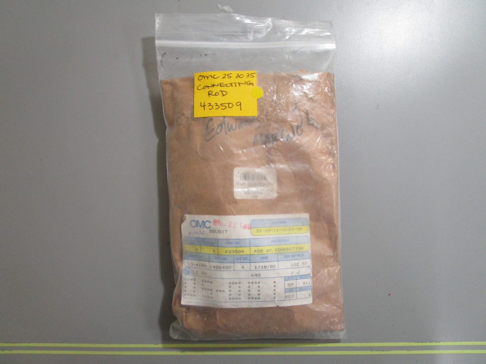 *NEW OEM* 0810 OMC Johnson Evinrude 25 30 35 Connecting Rod 433509 0433509