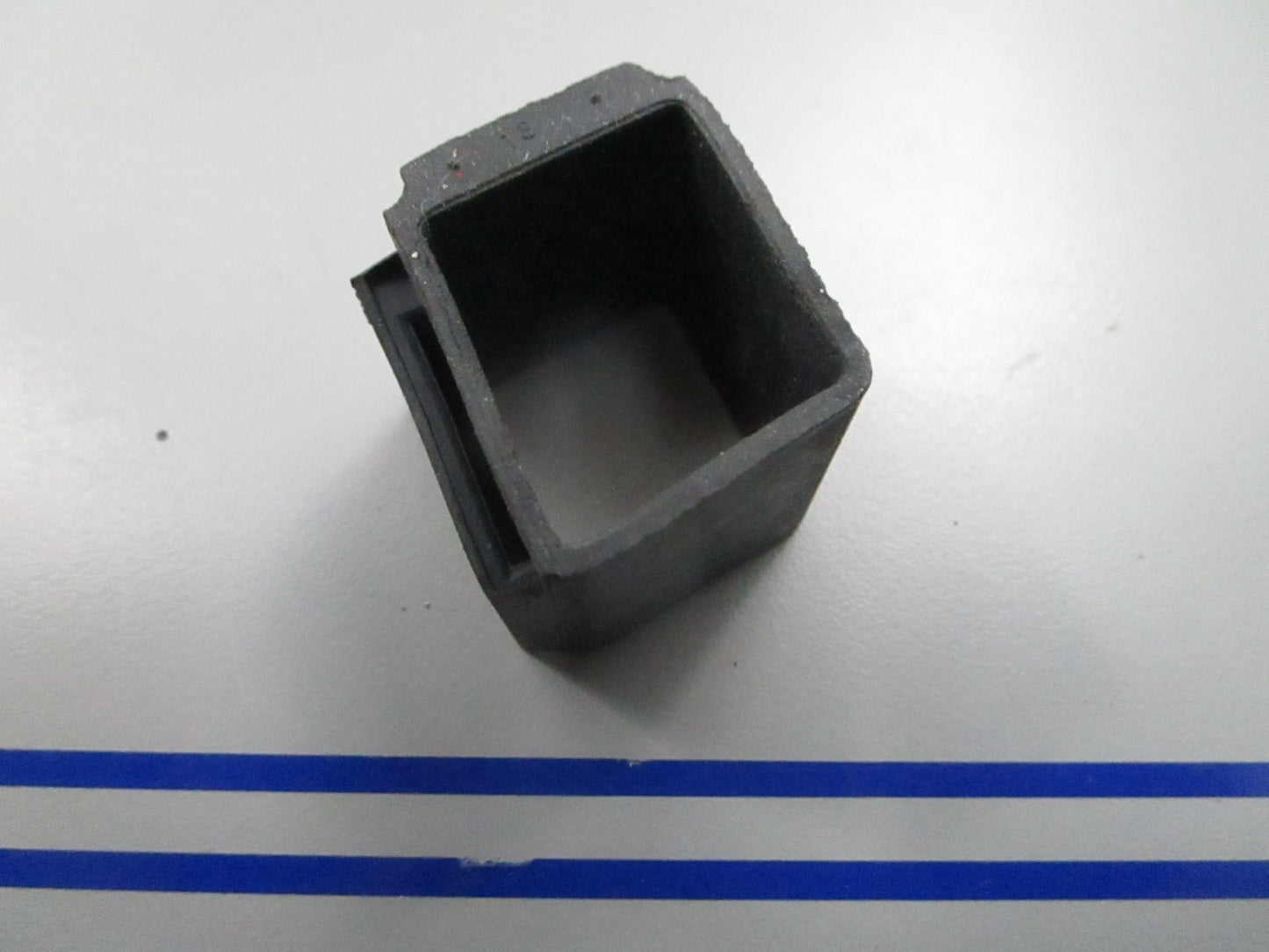 *NEW OEM* 0810 Honda Rubber 30401-958-000