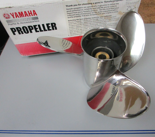 *NEW OEM* 0720 Yamaha RH 3 Blade Stainless Steel 14½ x 25 Propeller 66K-45972-B0