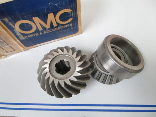 *NEW OEM* 0810 OMC Johnson Evinrude Pinion Gear & Bearing Ay 979999 0979999