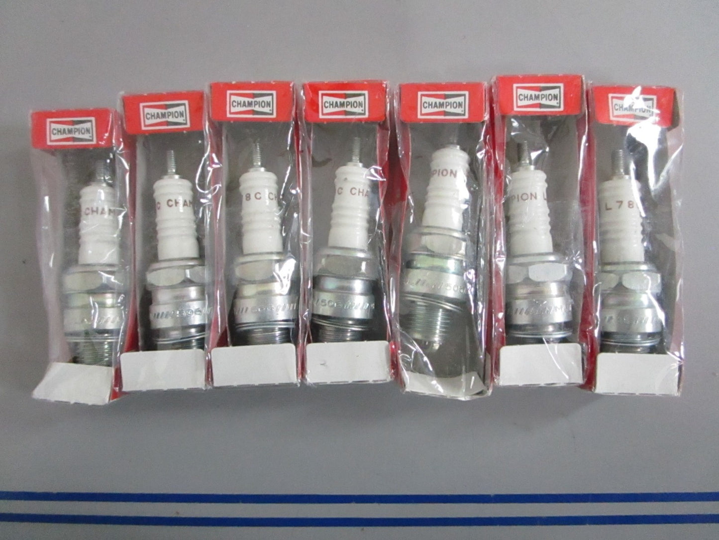 NEW OEM (LOT OF 7) L78C Champion Spark Plug 0820