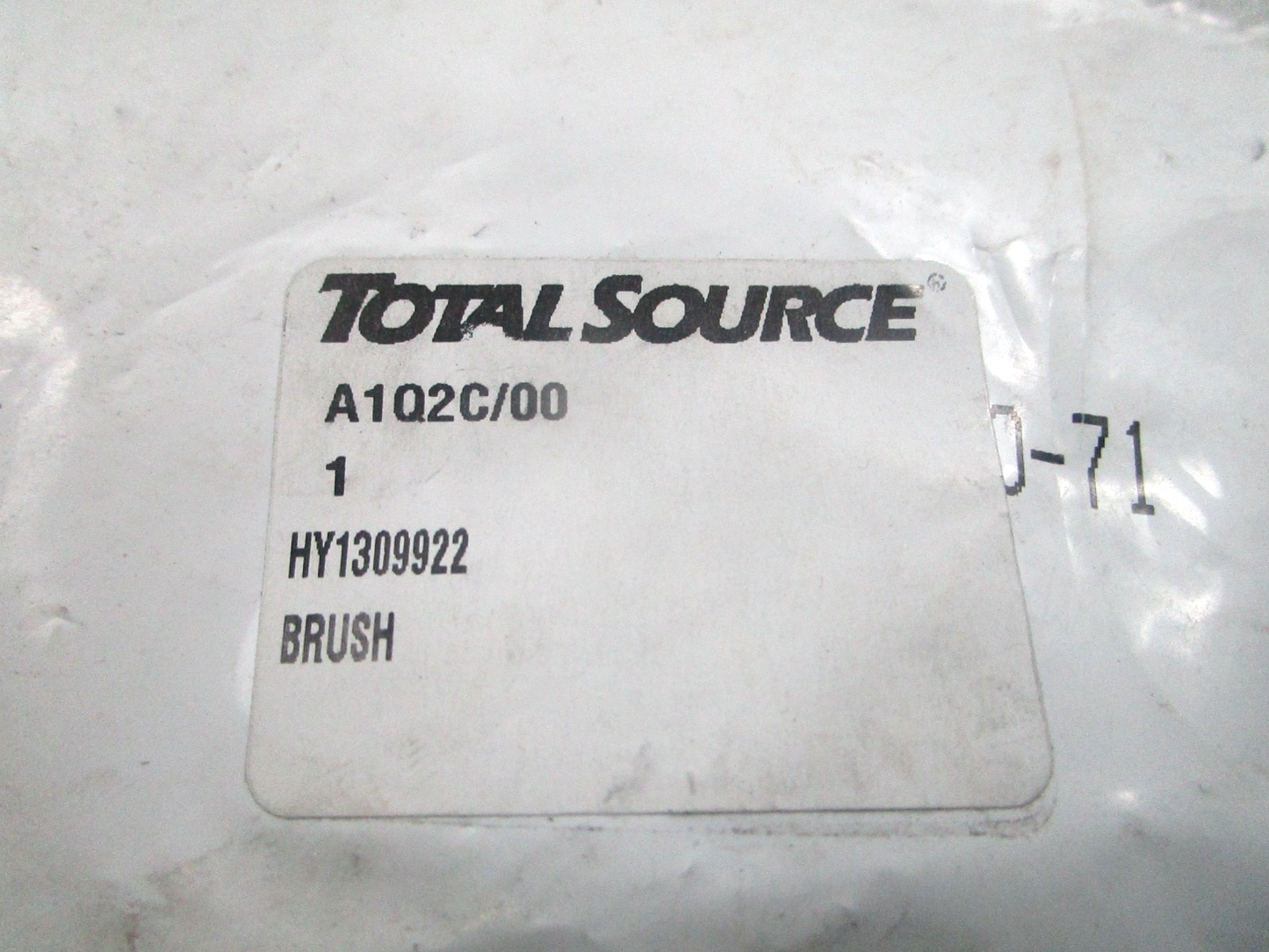 NEW Total Source HY1309922 For: Hyster Brush 0810