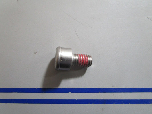 *NEW OEM* 0770 OMC Johnson Evinrude Shoulder Screw 351002 0351002