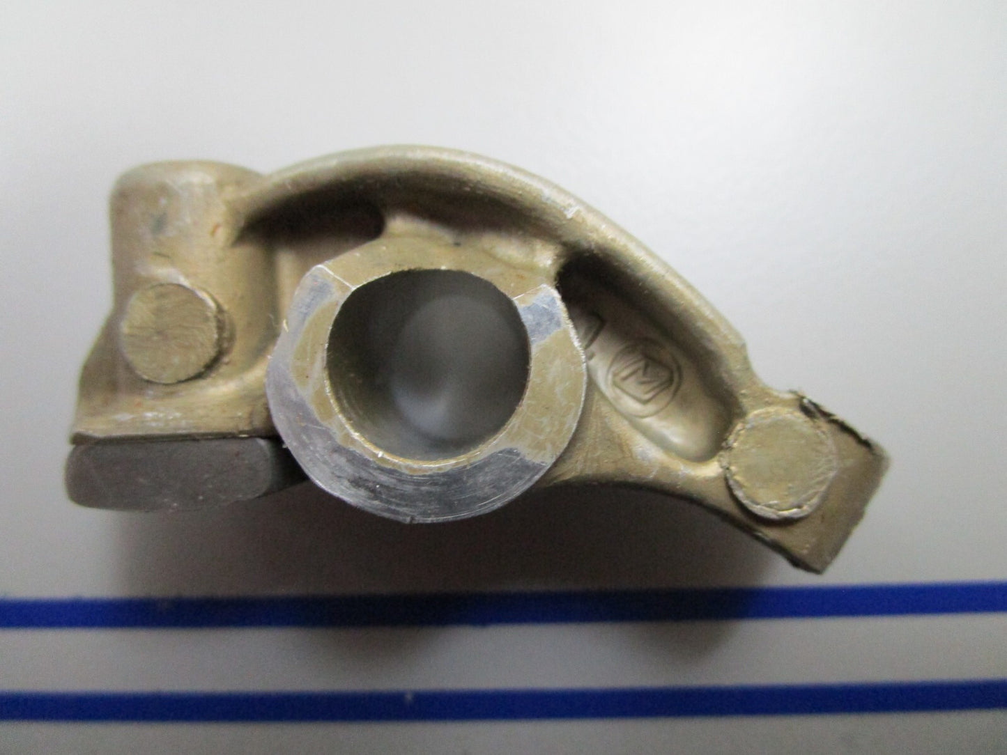 *NEW OEM* 0810 OMC Johnson Evinrude Rocker Arm 438264 0438264