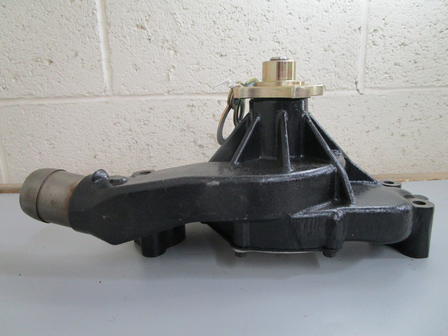 *NEW OEM* 0820 Mercury Quicksilver Circulating Water Pump 883925