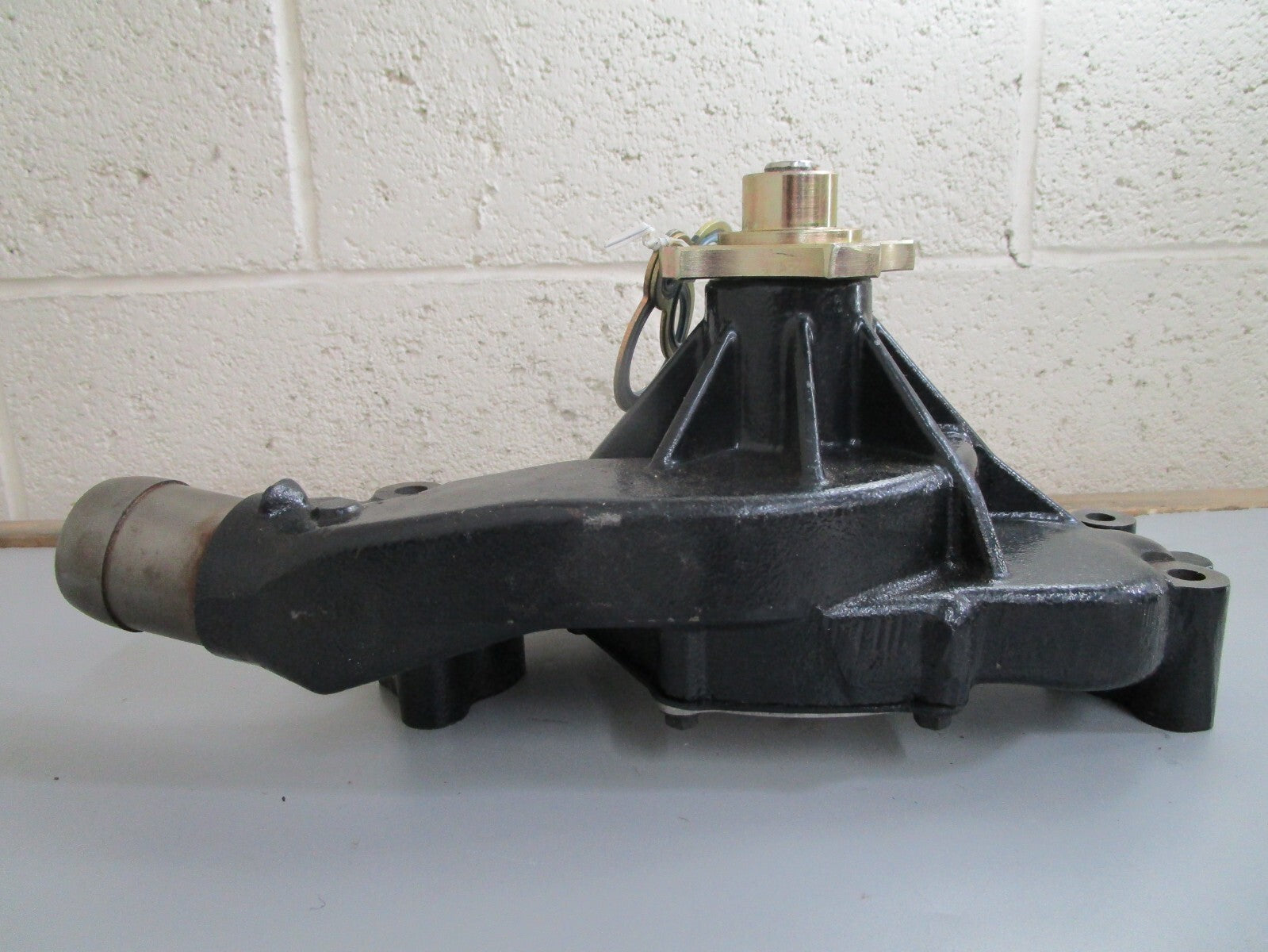 *NEW OEM* 0820 Mercury Quicksilver Circulating Water Pump 883925