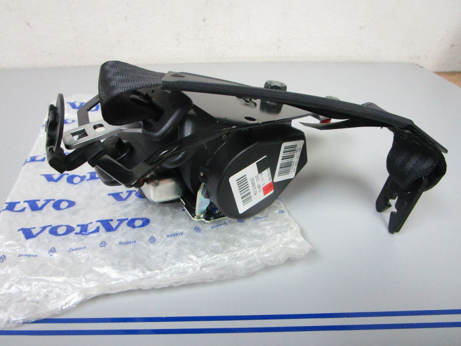 NEW OEM 31351464 Volvo Penta XC90 Lap & Shoulder Seat Belt 0720