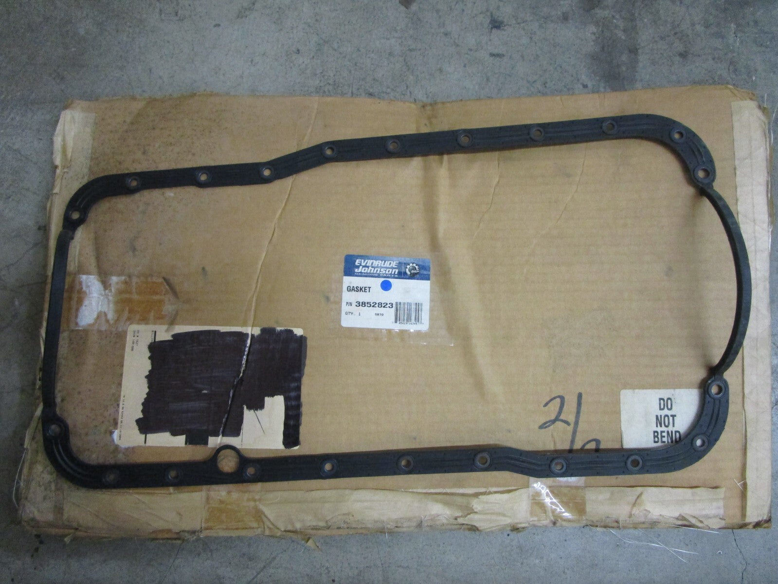 *NEW OEM* 0820 OMC Johnson Evinrude Gasket 3852823