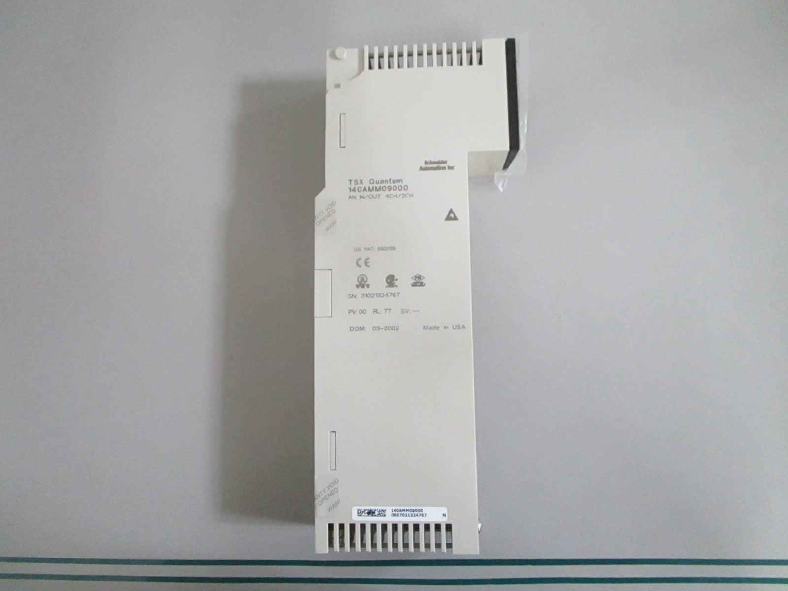 Schneider Modicon 140AMM09000 Quantum Analog Input Output 4I 2O NEW OEM 0820