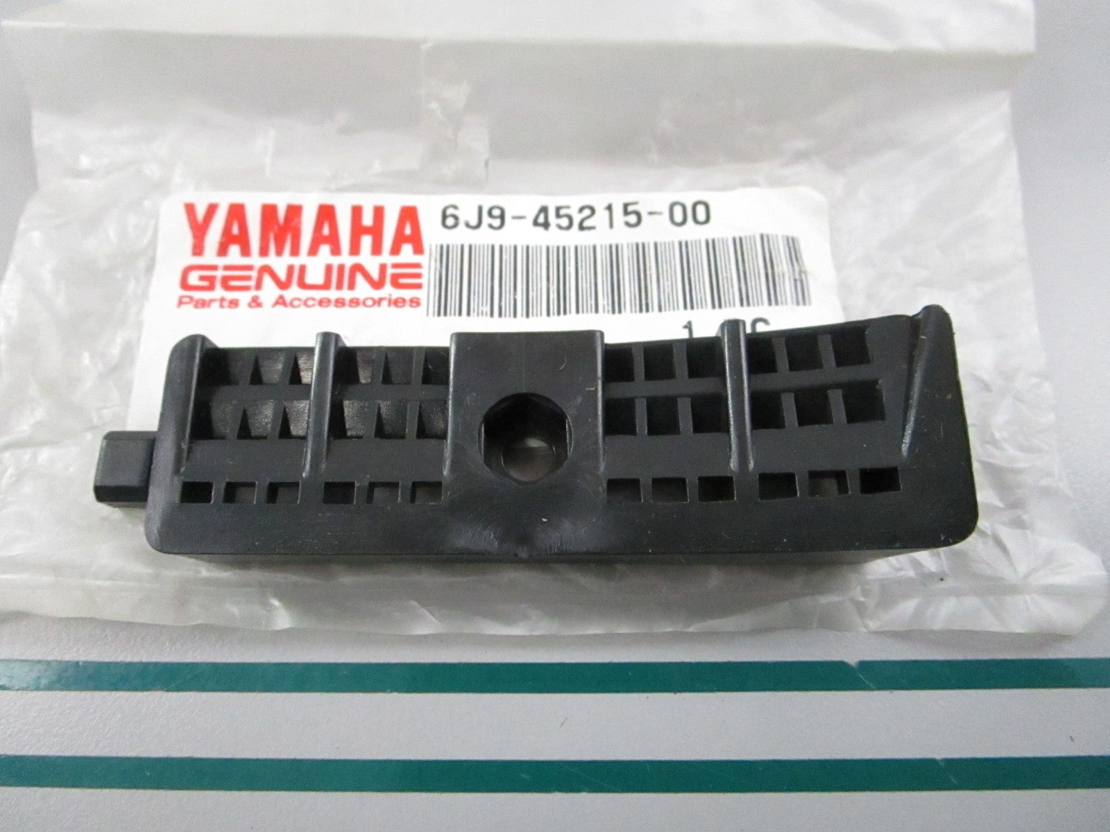 NEW OEM 6J9-45215-00-00 Yamaha Water Inlet Cover 0810
