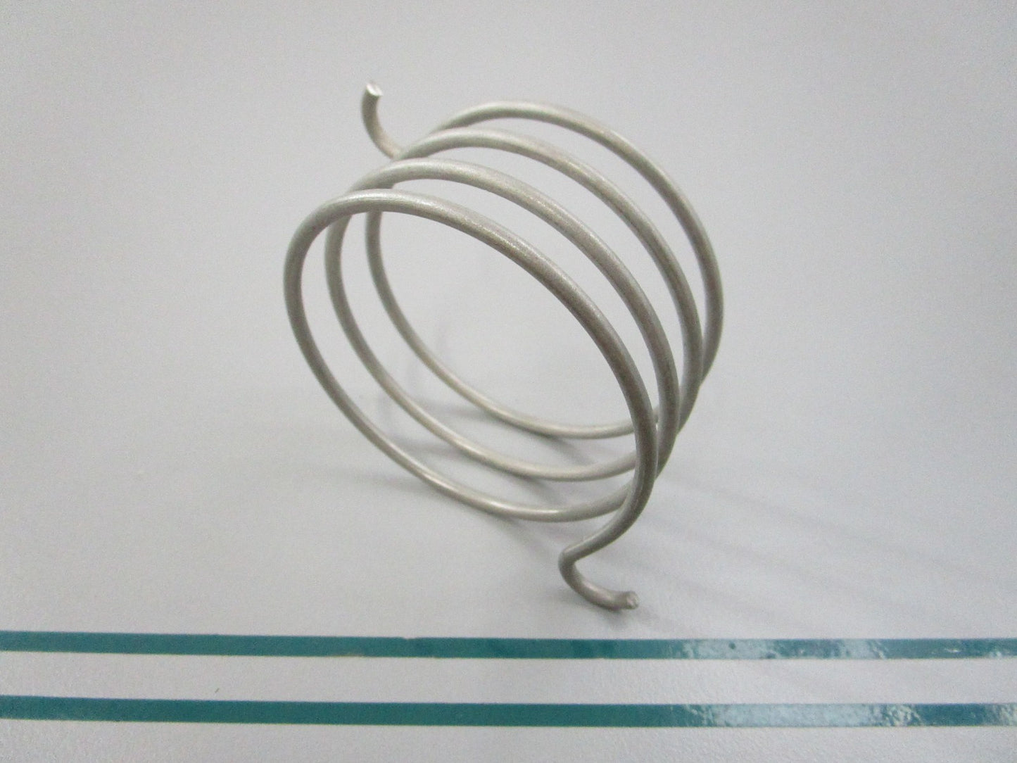 NEW OEM 314094 0314094 OMC Johnson Evinrude Spring 0810