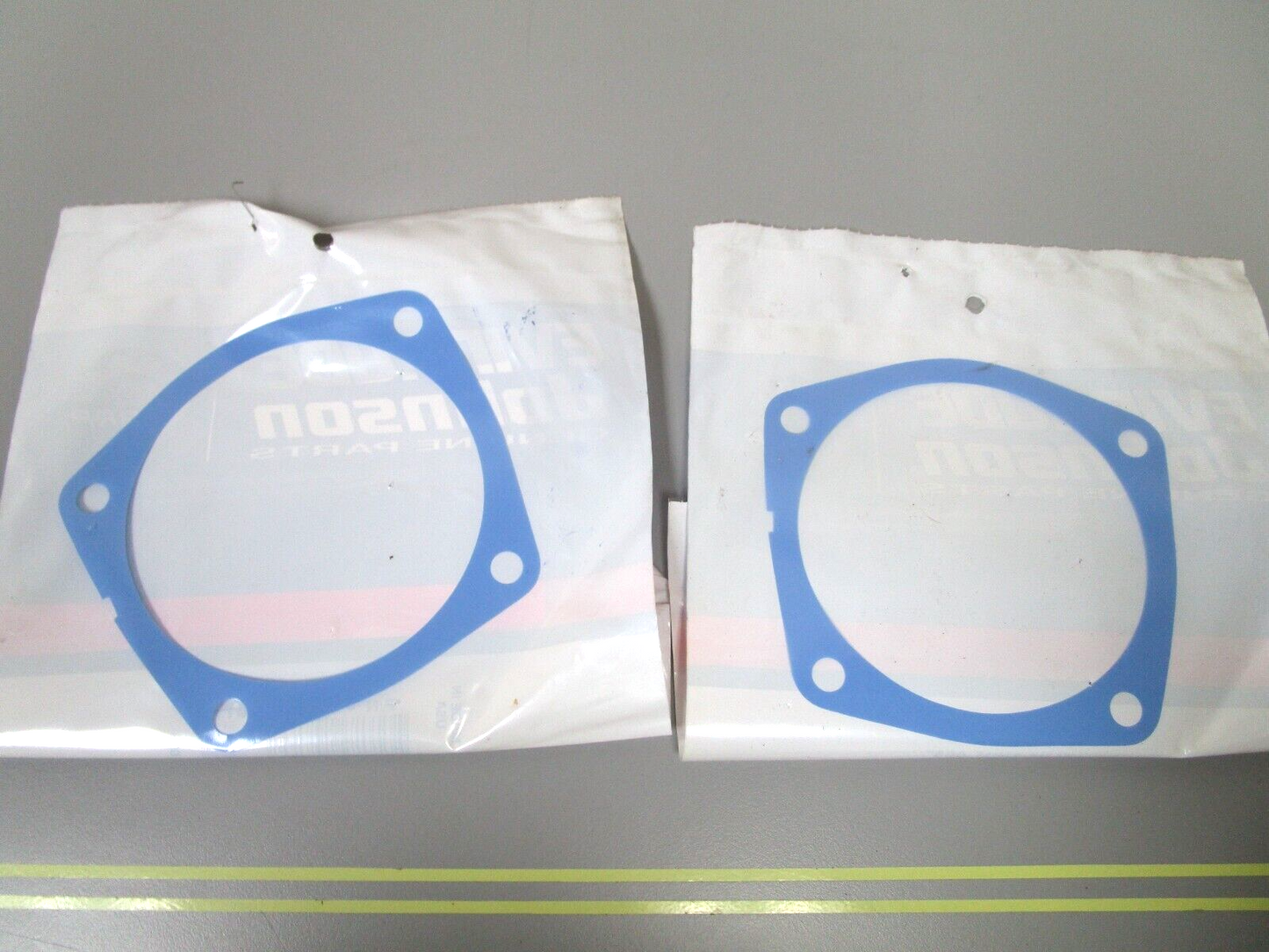 *NEW OEM* (LOT OF 2) 0750 OMC Johnson Evinrude SHIM  .005 Blue  911680 0911680