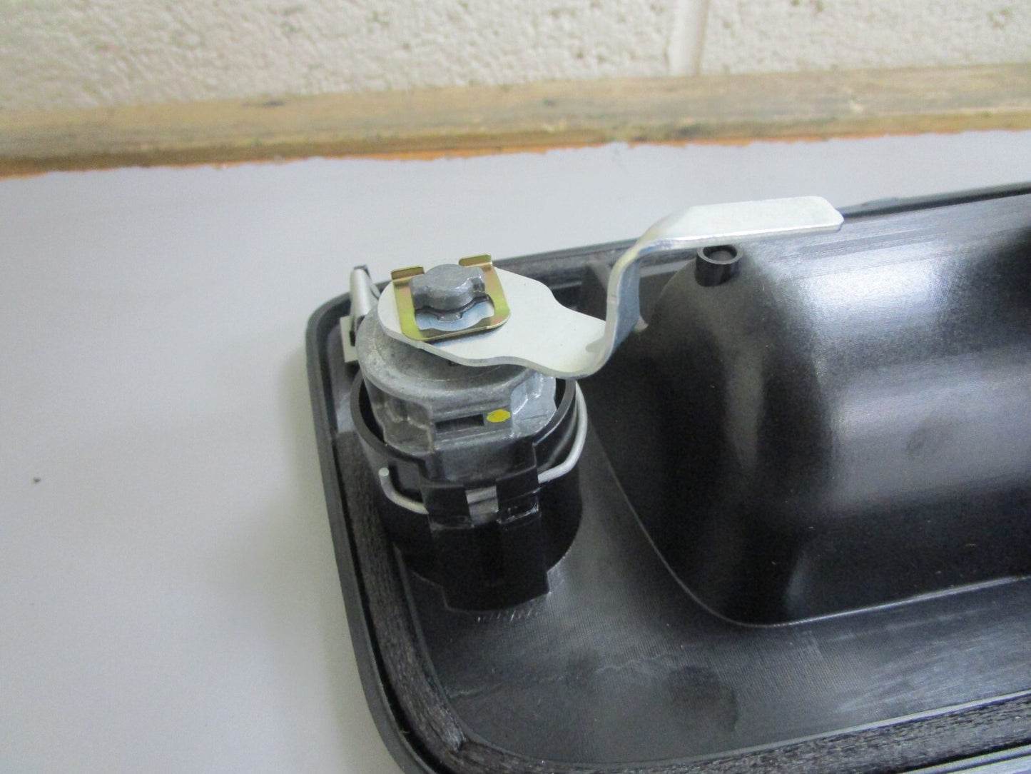 *NEW OEM* 0820 GM Tail Gate Lock Package 1782393