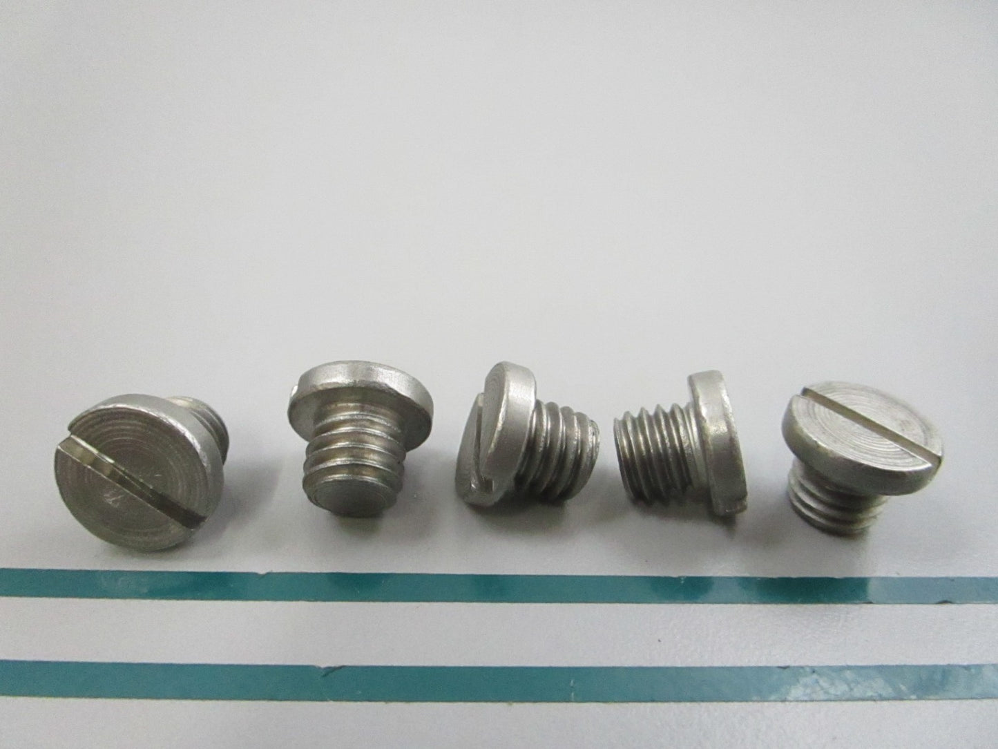 NEW OEM (LOT OF 5) 10-F50109 Mercury Quicksilver Plug 0810