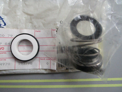 *NEW OEM* 0810 Volvo Penta Seal Kit 841642