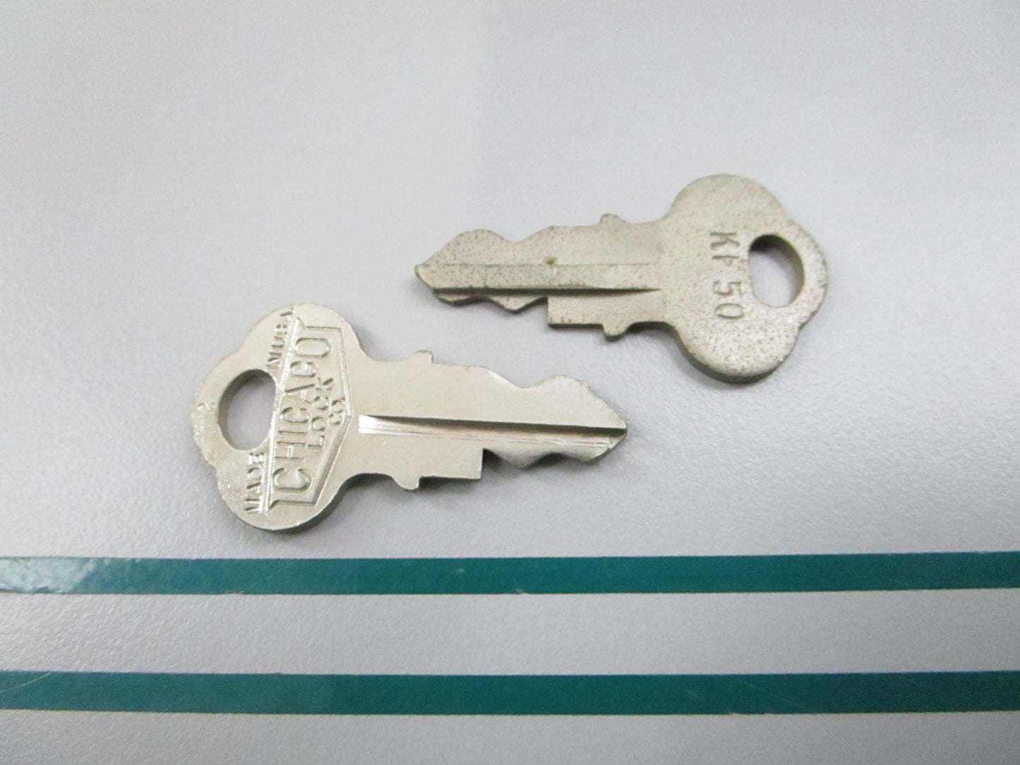 NEW OEM (LOT OF 2) 501565 0501565 OMC Johnson Evinrude KF 50 Ignition Key 0810