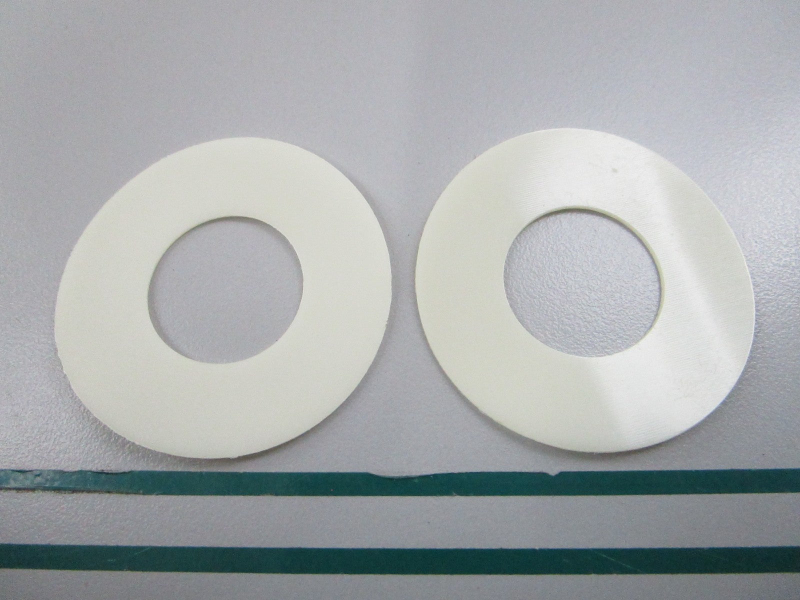 NEW OEM (LOT OF 2) 320608 0320608 OMC Johnson Evinrude Washer 0810