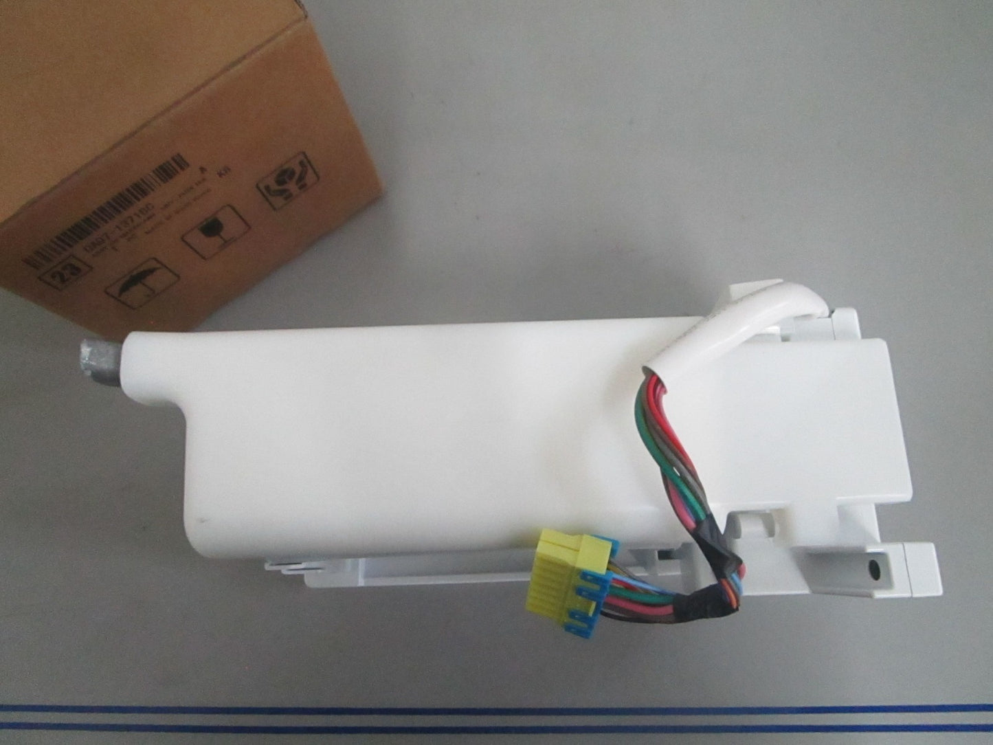 *NEW OEM* 0820 Samsung Ice Maker DA97-13718C