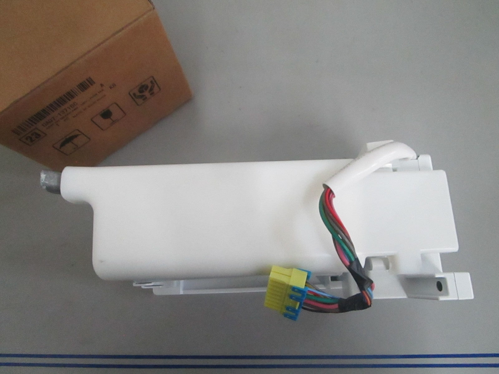 *NEW OEM* 0820 Samsung Ice Maker DA97-13718C