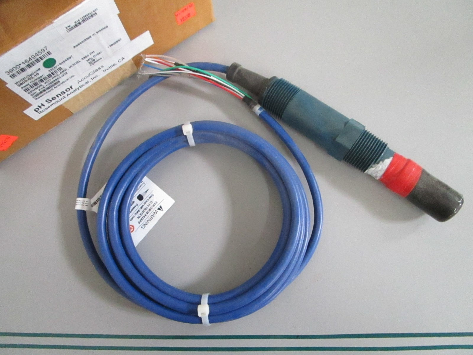 Rosemount 3900-02-10 Model 3900 AccuGlass pH Sensor W/O Pre-Amp NEW OEM 0820