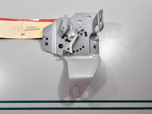 NEW OEM 390670 Briggs & Stratton Governor Plate 0810
