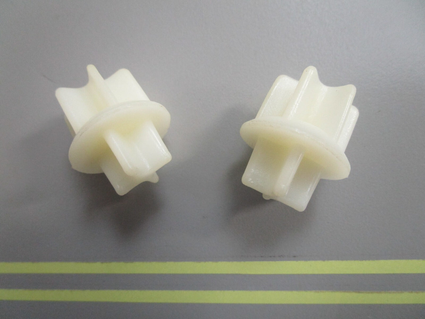 *NEW OEM* (LOT OF 2) 0810 OMC Johnson Evinrude Relief Valve 318395 0318395