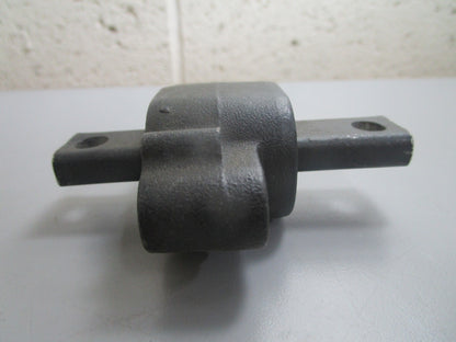 *NEW OEM* 0820 OMC Johnson Evinrude Lower Rubber Mount 388411 0388411