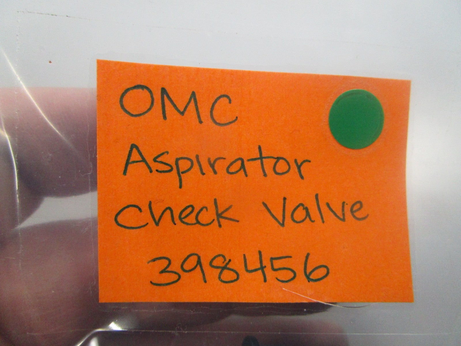 NEW OEM 398456 0398456 OMC Johnson Evinrude Aspirator Check Valve 0810