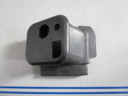 NEW OEM 351376 0351376 OMC Johnson Evinrude Grommet 0820