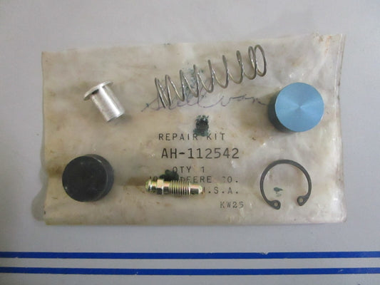 *NEW OEM* 0820 John Deere Brake Cylinder Repair Kit AH112542
