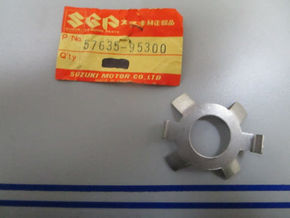 *NEW OEM* 0810 Suzuki Propeller Nut Washer 57635-95300