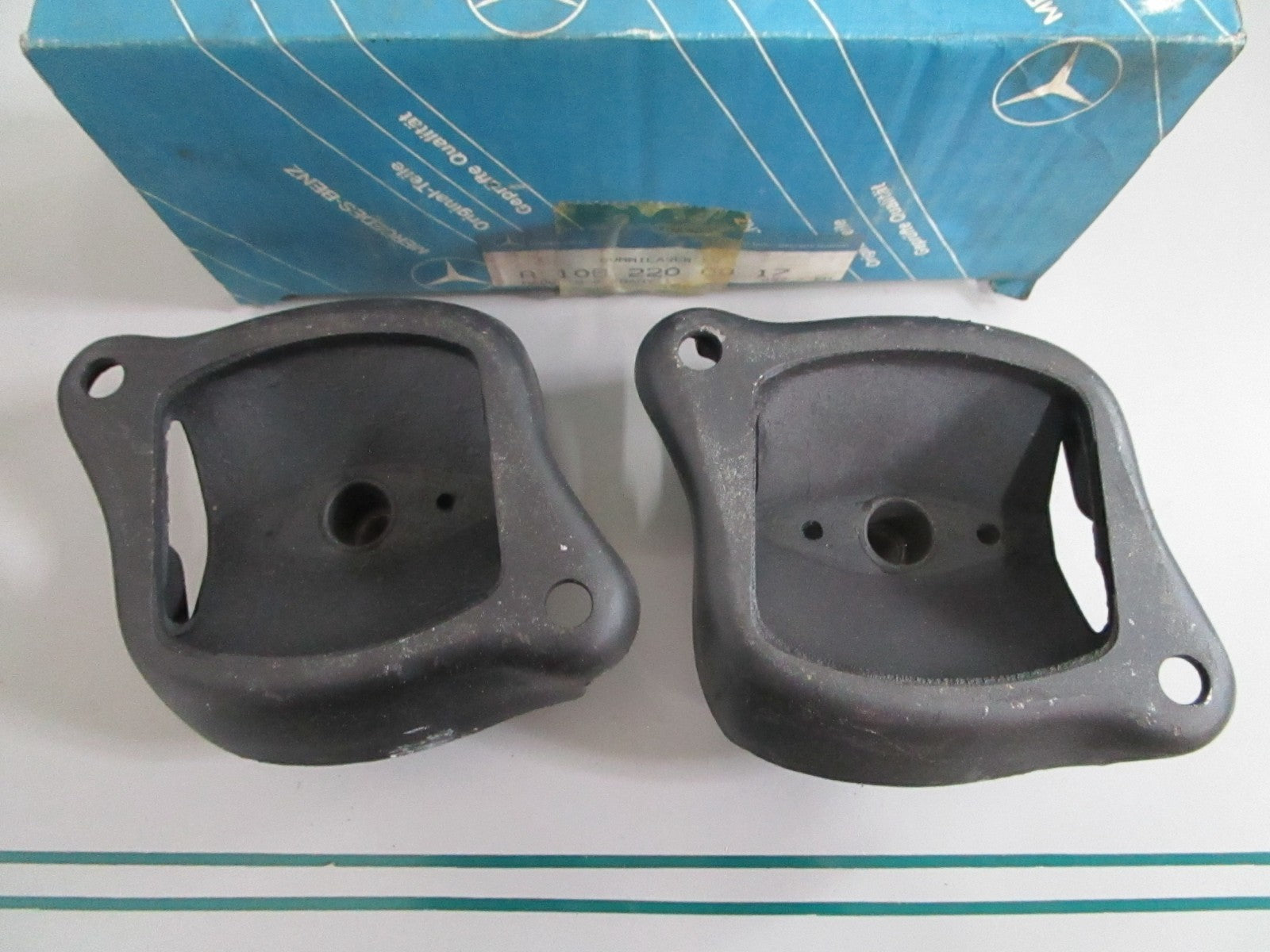 NEW OEM A1082200017 Mercedes-Benz Mount Kit (No Hardware) 0820