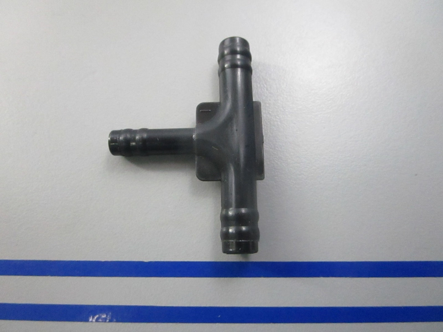 NEW OEM 123553 0123553 OMC Johnson Evinrude Tee Connector 0810