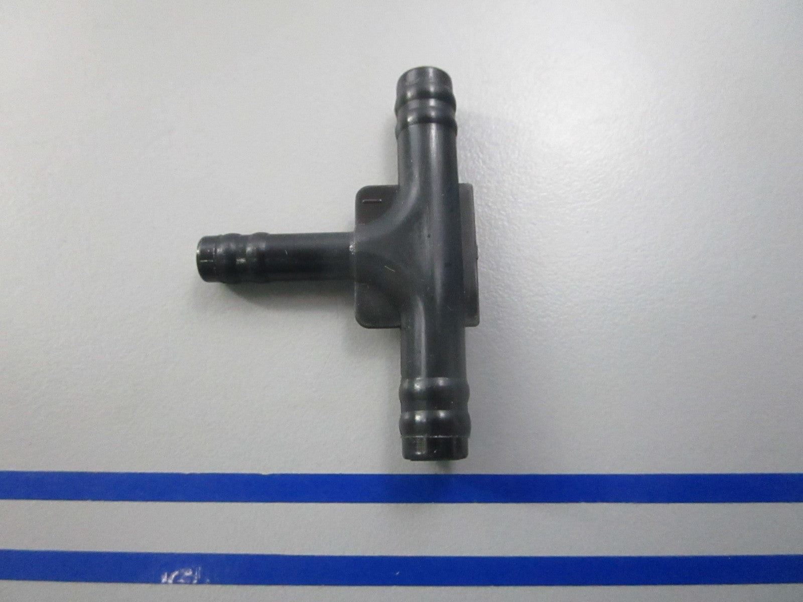 NEW OEM 123553 0123553 OMC Johnson Evinrude Tee Connector 0810