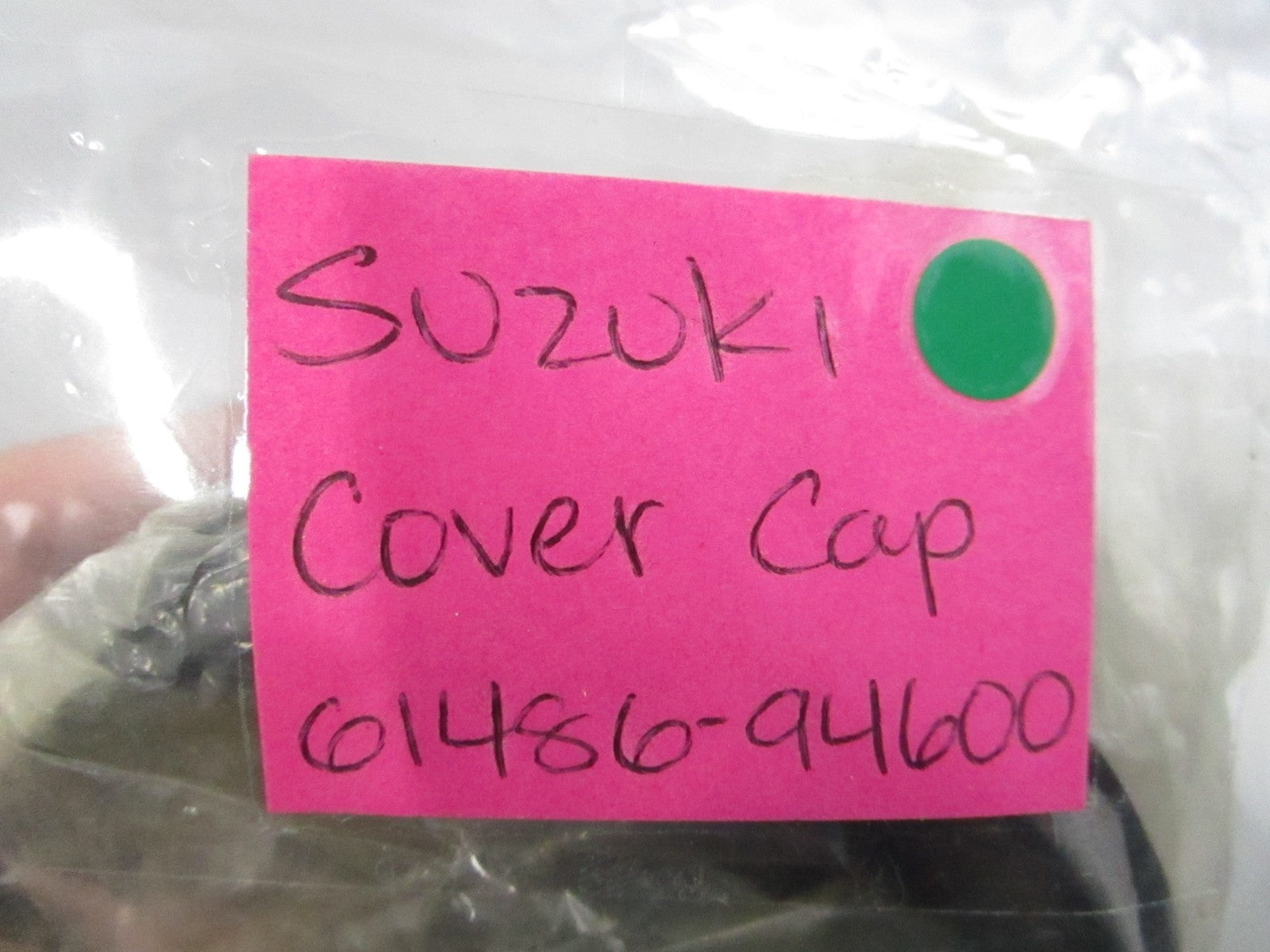 NEW OEM 61486-94600 Suzuki Cover Cap 0810