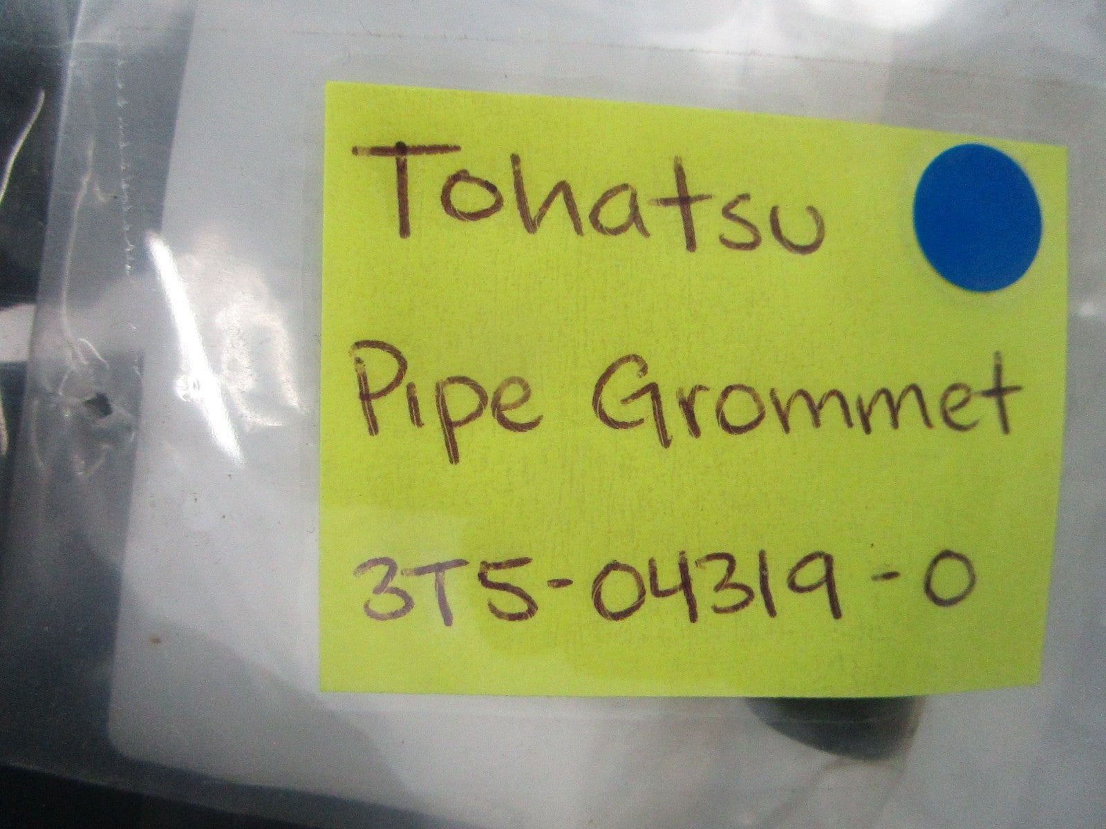 NEW OEM 3T5-04319-0 3T5043190 Tohatsu Pipe Grommet 0810