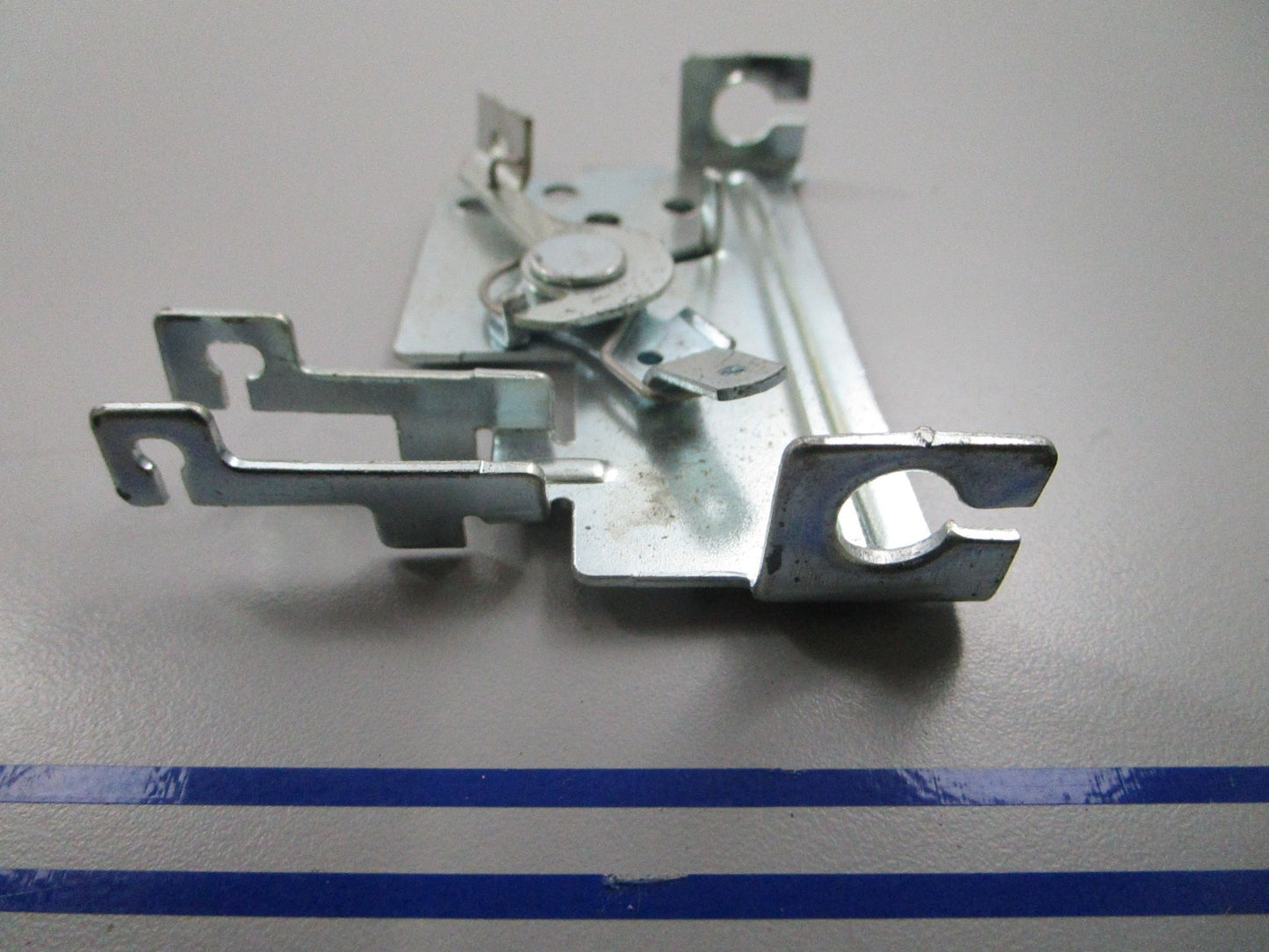 *NEW OEM* 0810 Tecumseh Control Bracket 35999