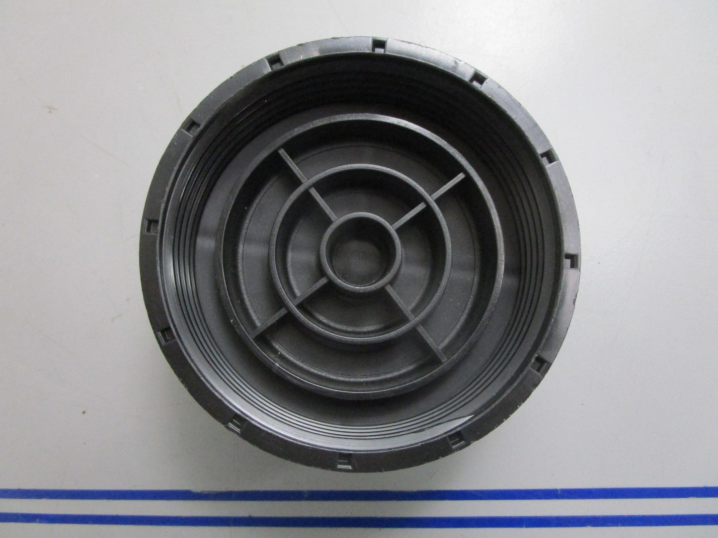 *NEW OEM* 0820 Volvo Penta Cap 855410