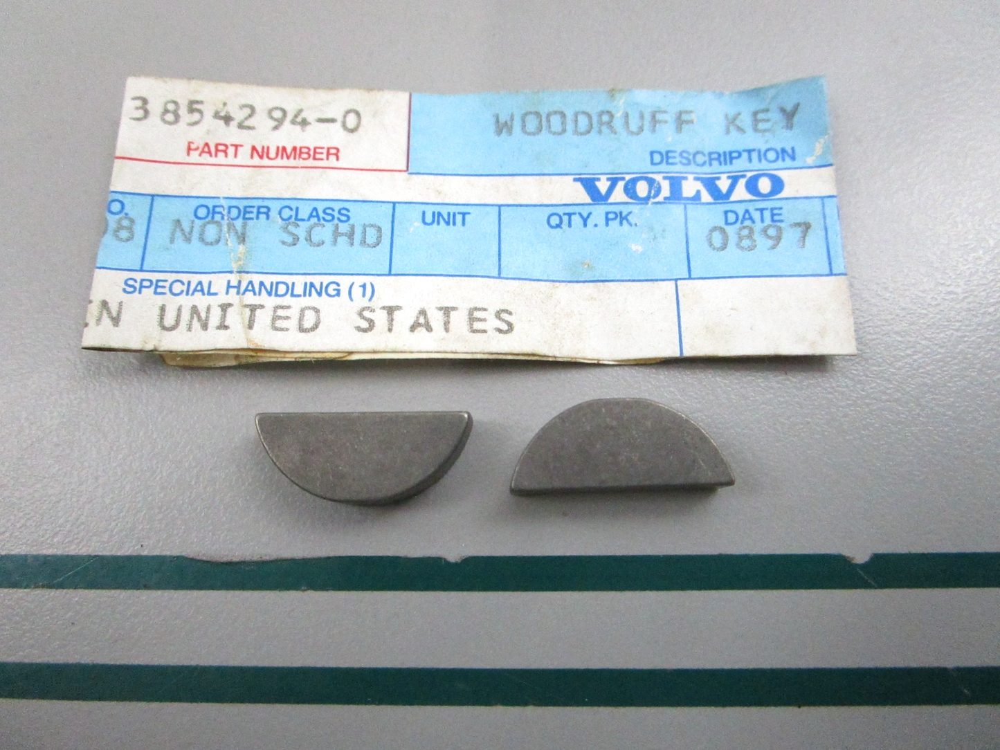 NEW OEM (LOT OF 2) 3854294 Volvo Penta Impeller Key 0810
