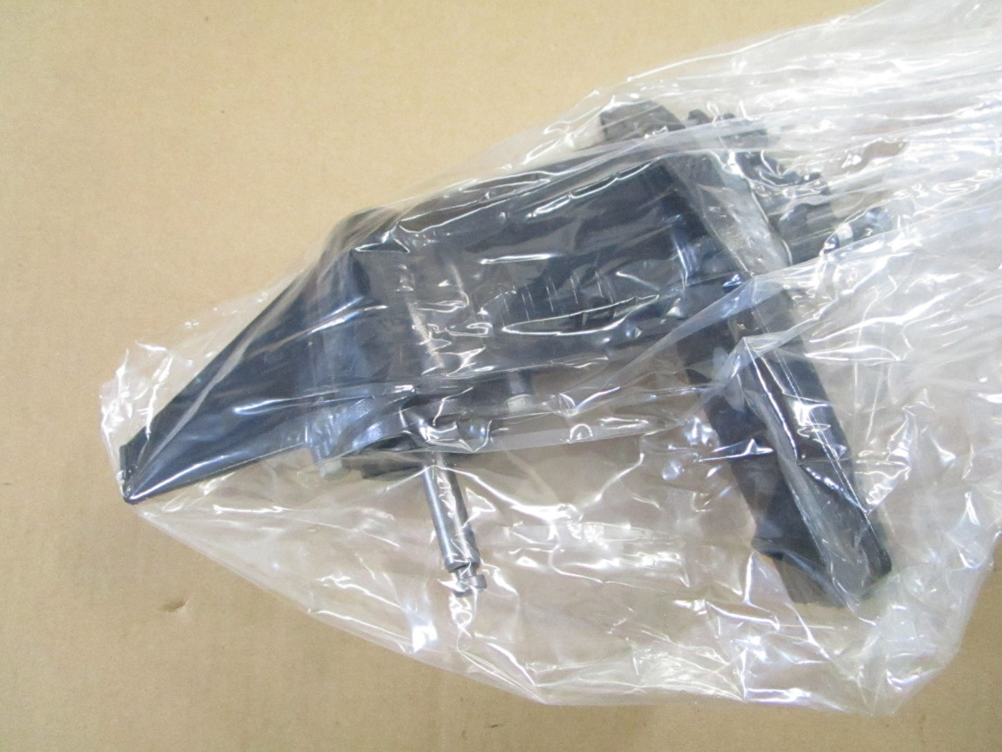 NEW OEM 1668-898103T74 Mercury Quicksilver Complete Gearcase Long Shaft 0820