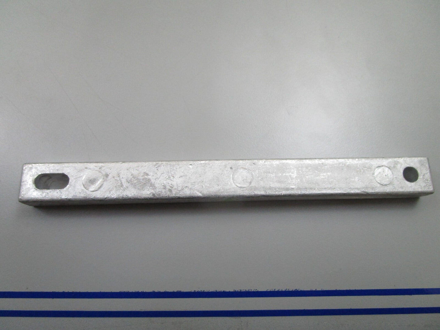 *NEW OEM* 0810 Mercury Quicksilver Anode 825271 1