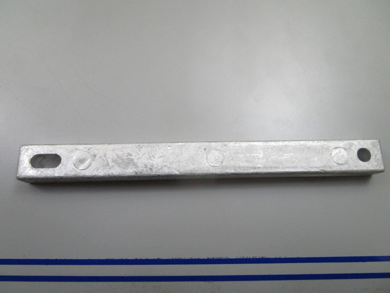 *NEW OEM* 0810 Mercury Quicksilver Anode 825271 1