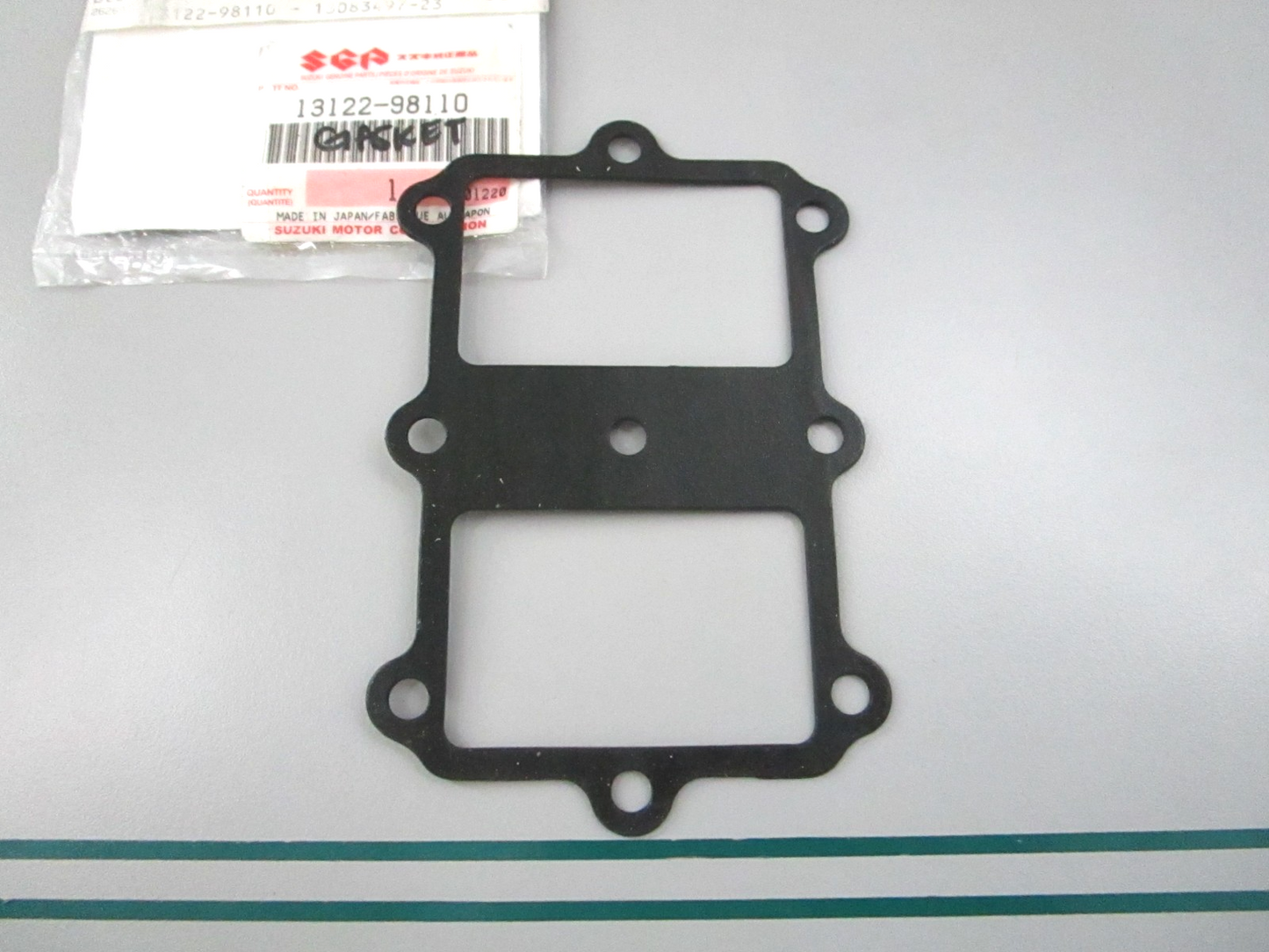 NEW OEM 13122-98110 Suzuki Gasket 0810